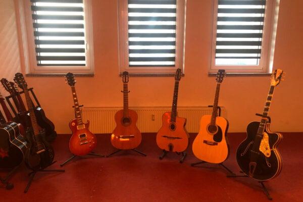 Ein Teil unserer Gitarren Ein Teil unserer Gitarren